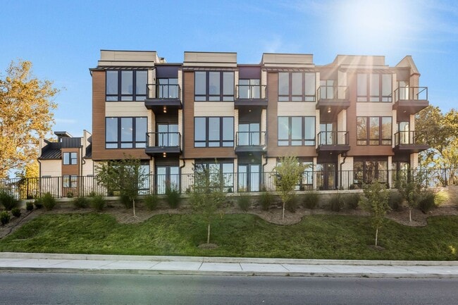 Building Photo - 106 Grizzard Ave