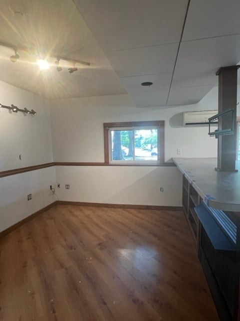 Building Photo - 4601 Tremont Ave Unit 4601 Tremont Ave, 1st floor