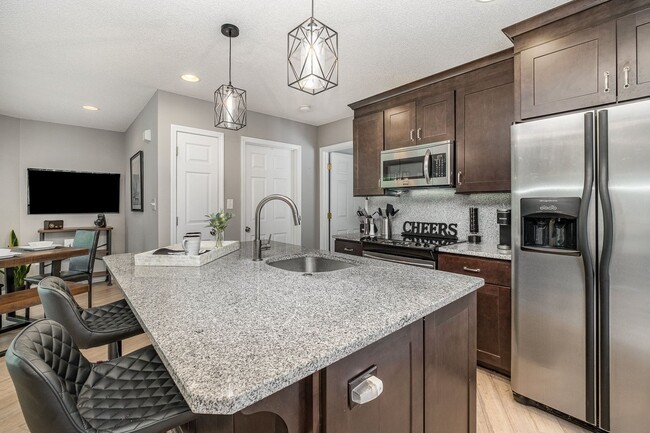 7815 Lucy Ln
