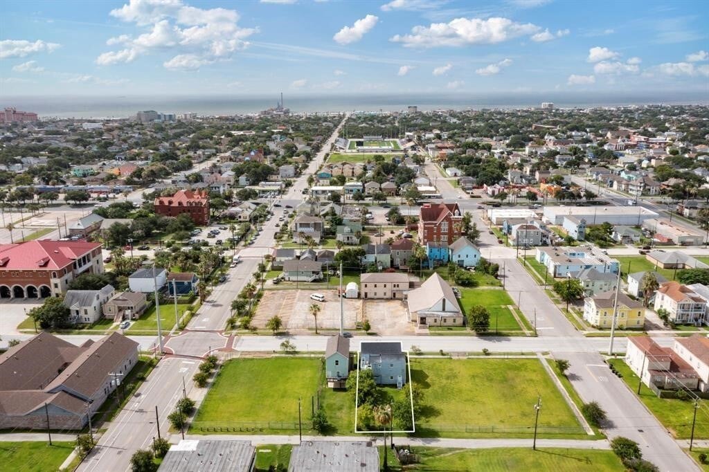 Photo - 2714 Avenue H Unit A-1