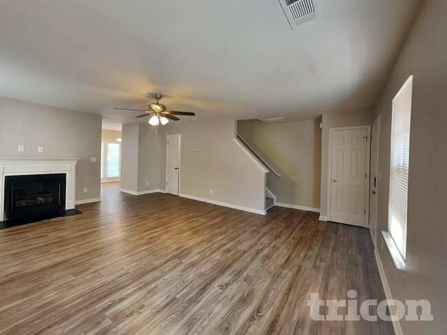 Photo - 5717 Henderson Oaks Dr