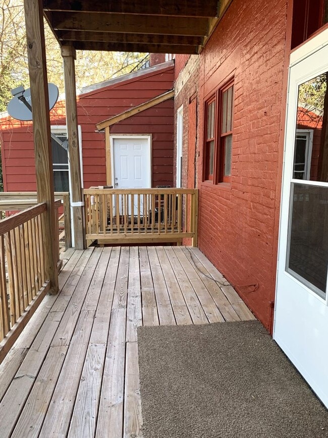 Photo - 135 S 2nd St Unidad 135 1