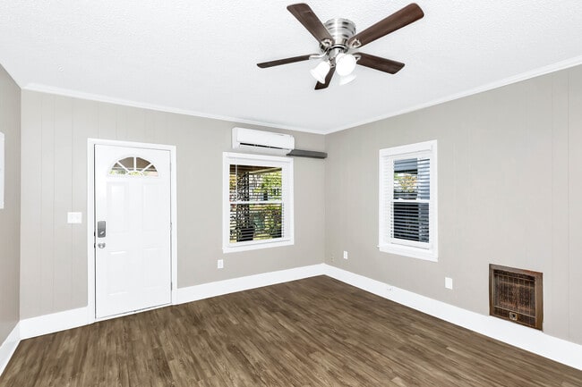 Photo - 512 Oshaughnessy Ave NE Unidad A