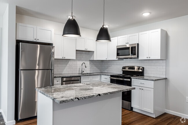 2BR, 2BA - Kitchen