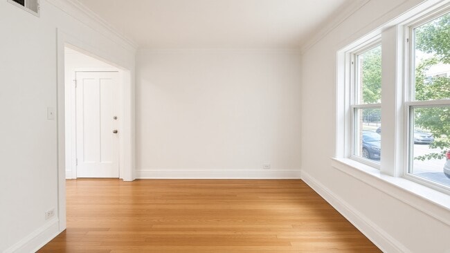 Photo - 3018 N Karlov Ave Unit 2