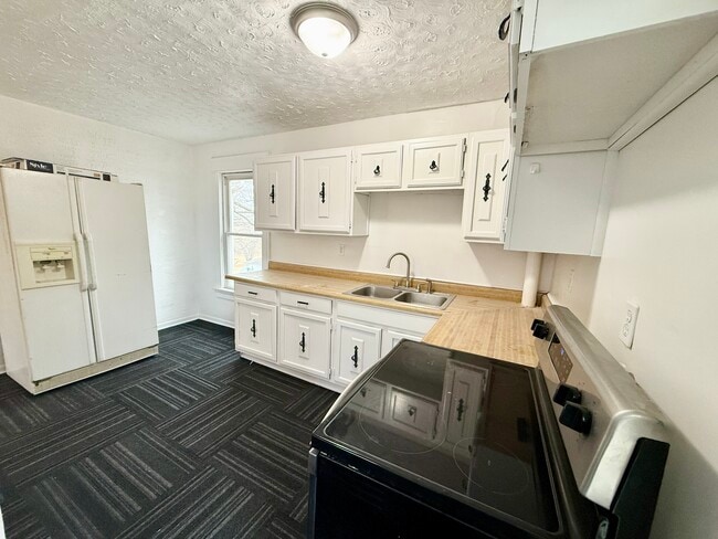 Photo - 304 N Williams St Unit Upstairs