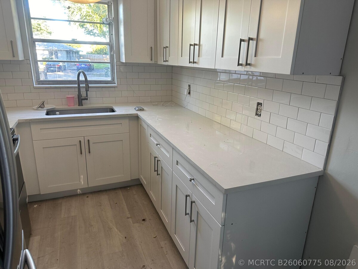 Photo - 2222 NE 3rd Ave