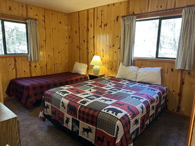 Photo - 237 E White Mountain Blvd