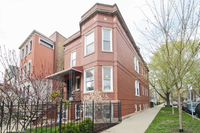 Photo - 2100 West Addison Street Unit 2
