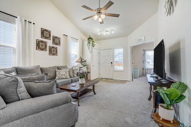 Photo - 1415 Legend Oak Dr