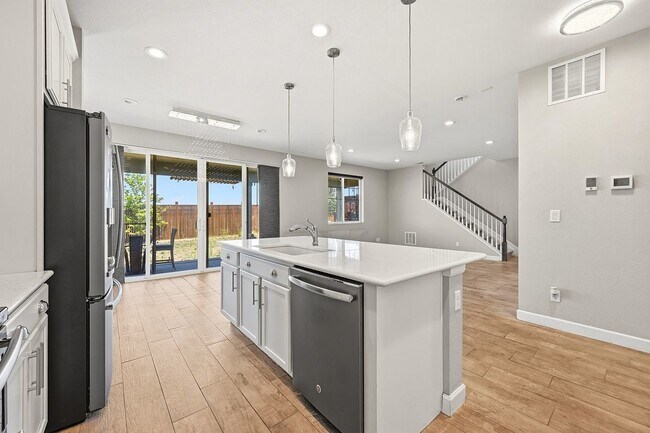 Photo - 4988 S Wenatchee Cir