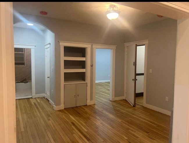 Photo - 31 Middleton St