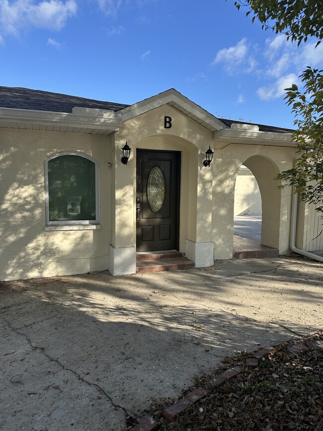 Photo - 3111 W Spruce St