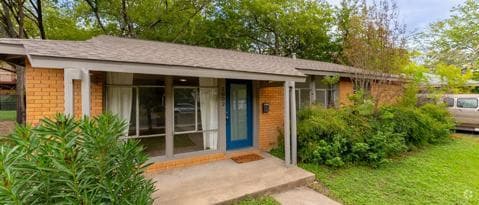 Building Photo - 1602 Westmoor Dr Rental