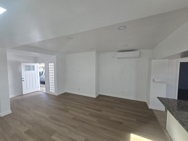 Building Photo - 7724 Zelzah Ave Rental