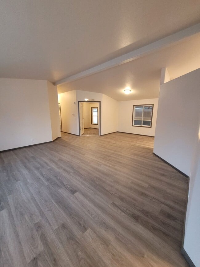 Photo - Pet Friendly 4 Bedroom  2 Bath w/ 2 Car Garage Unit 33150-55