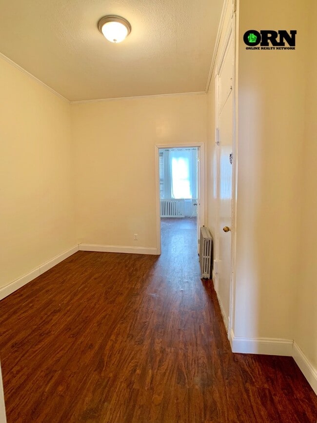 Photo - 18-63 Himrod St