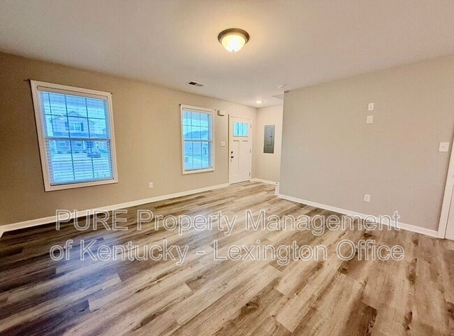 Photo - 2012 Dolly Dr