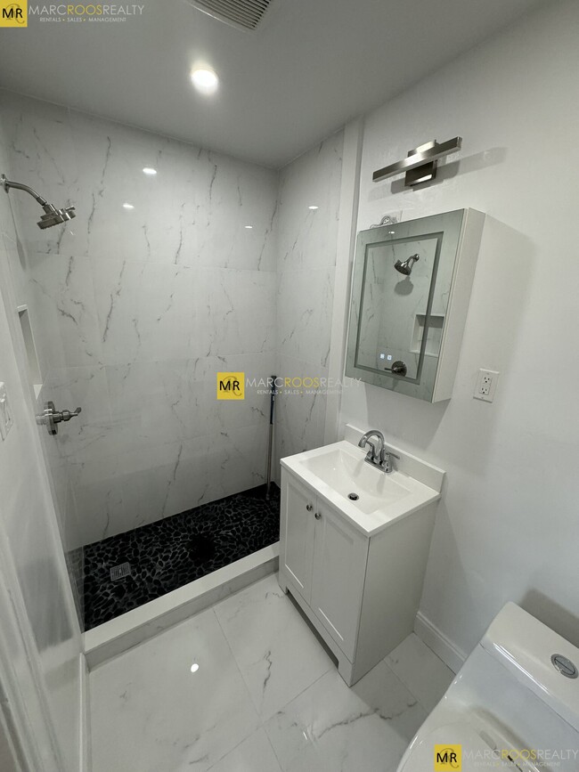 Photo - 474 Commonwealth Avenue