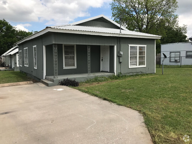 Building Photo - 201 Main St Rental