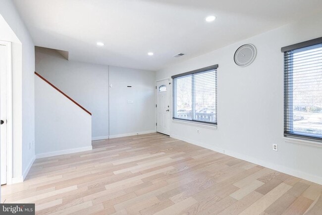 Building Photo - 1615 Fendall Ct