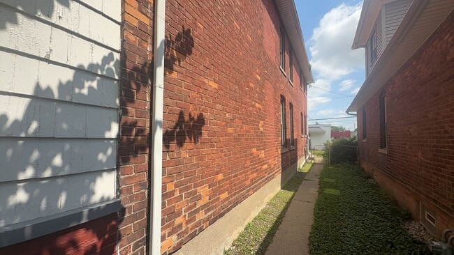 Photo - 743 Forsythe St Unit #2