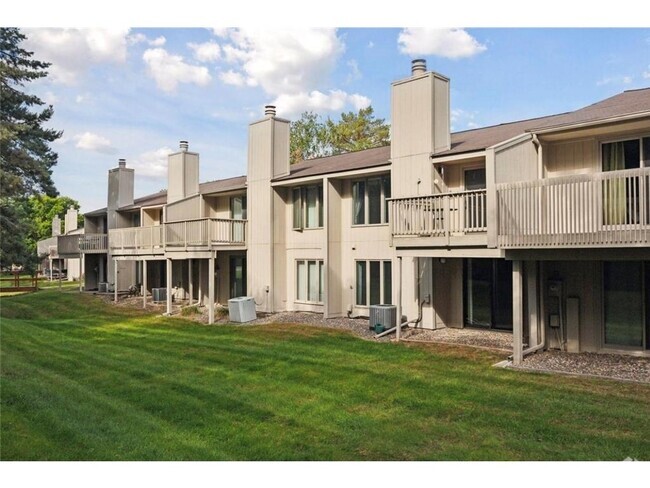 Building Photo - 16325 15th Ave N Rental