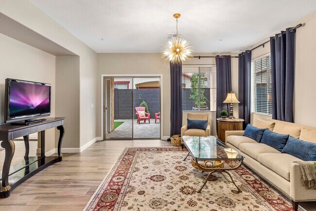 Photo - 3854 E Flower St