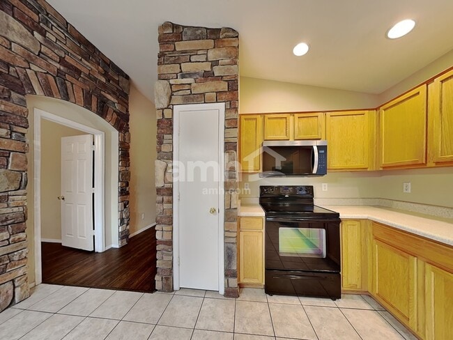 Photo - 137 S 110th Pl