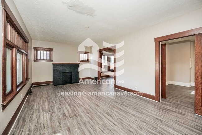 Photo - 128 Smith Ave NW