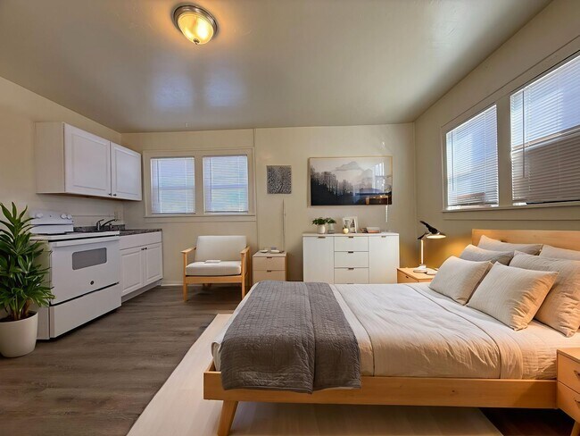 Photo - 626 E Hills Rd Unit 626