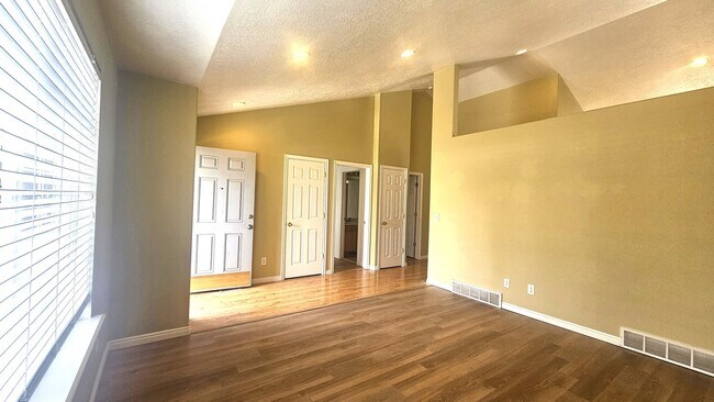 3175 W Davencourt Loop