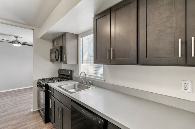 Photo - Orchard View Apartments