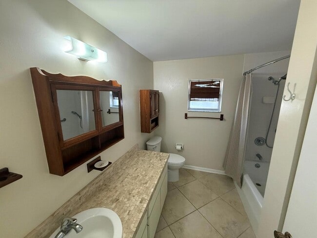 Photo - 125 Mayfield Rd Unit B