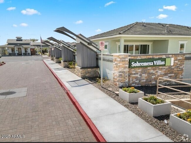 Building Photo - 15601 Cactus Rd Rental