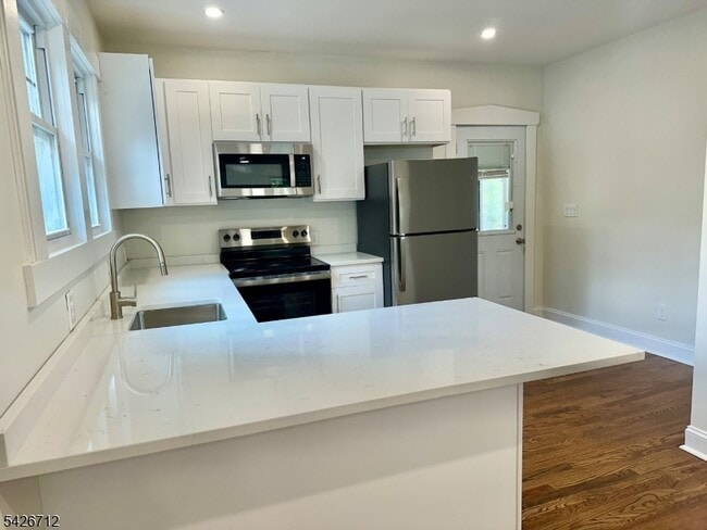 Photo - 515 Hamburg Turnpike