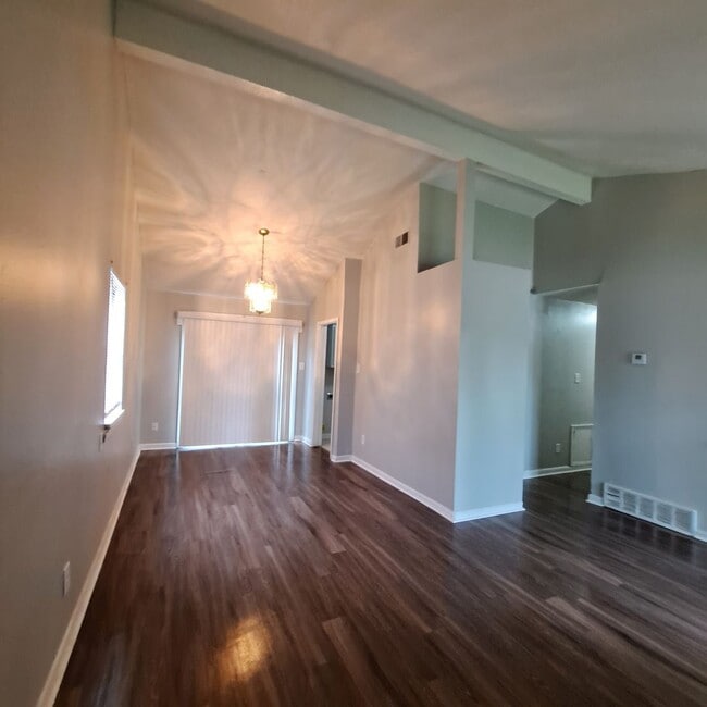 Photo - 4328 Arrow Cove