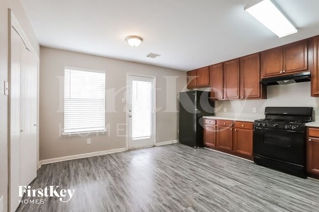 Photo - 411 Remington Creek Dr