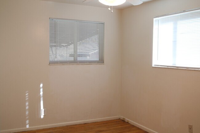 Photo - Dean 324/330 Unit Dean 330