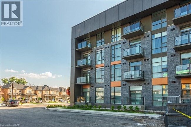 Photo - 460 Dundas St E Unit 428