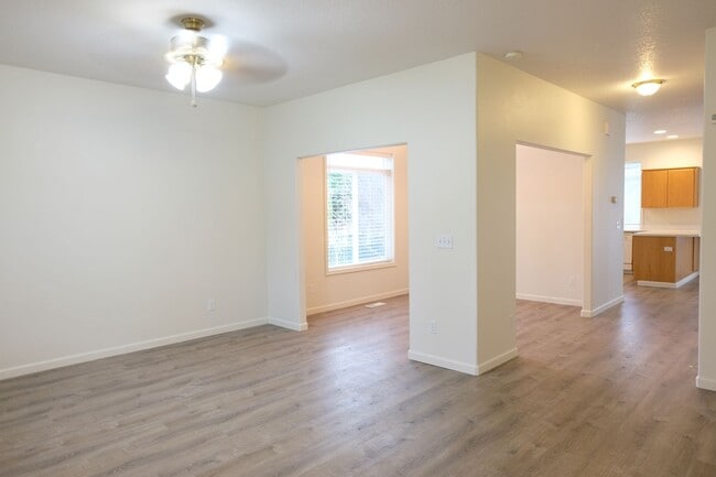 Photo - ***REST OF DECEMBER FREE***? Your Dream Rental: Large, Serene Home with Fenced Yard?