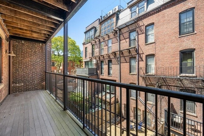 Photo - 39 Clarendon St Unit 2