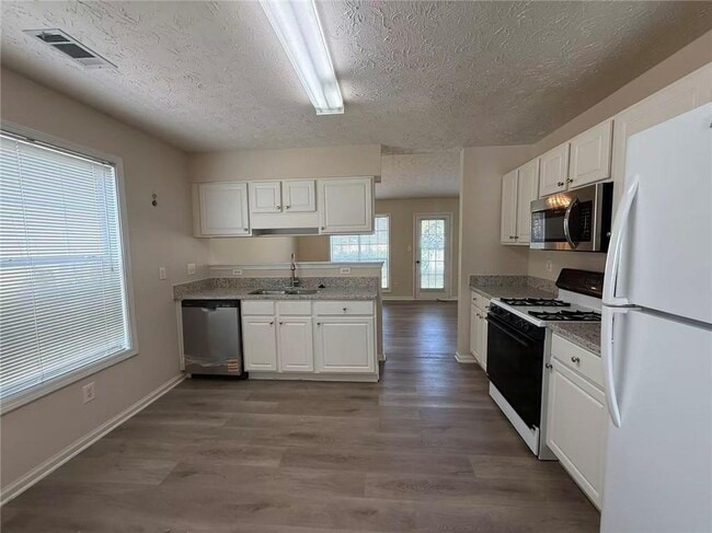 Photo - 3277 Crossfield Ln