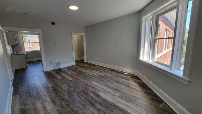 Photo - 1004 Main St Apartment Unit 5