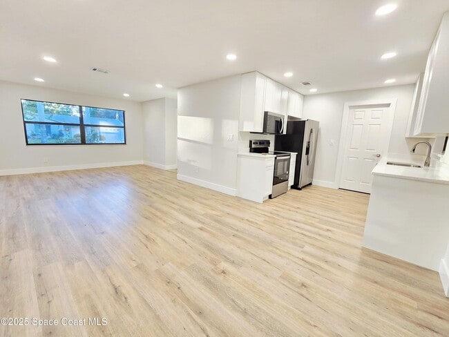 Photo - 132 Haven Dr