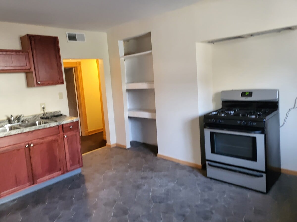 Photo - 1190 Jefferson Ave Unidad #2