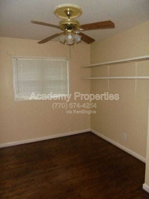 Photo - 105 E Mimosa Dr