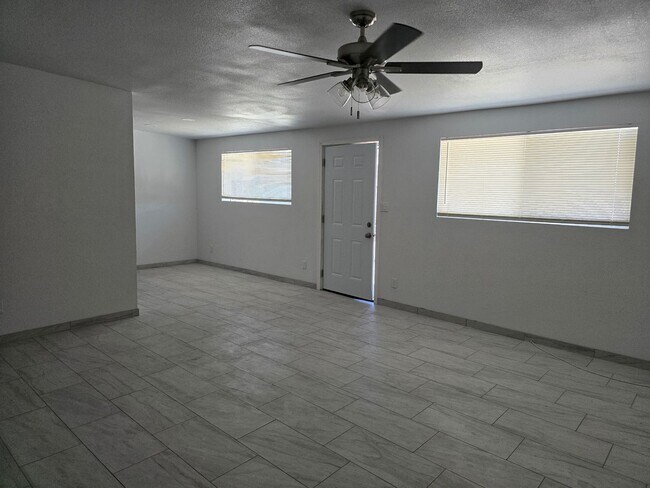Photo - 511 N Iroquois Ave Unit B