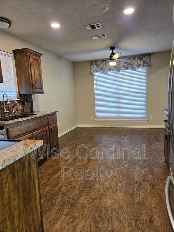 Photo - 4924 Harvard Dr