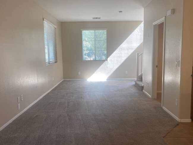 Photo - Gilbert 4 bedroom home
